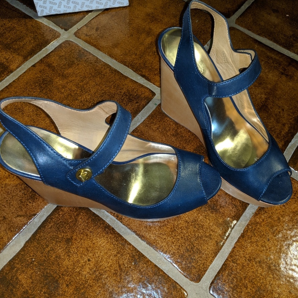 Wedge heels